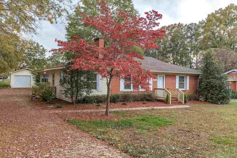 601 Berkshire Dr, Garner, NC 27529