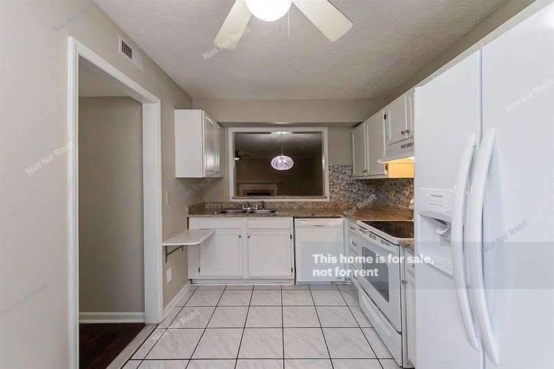 601 Broad Leaf Cir #N/A, Raleigh, NC 27613