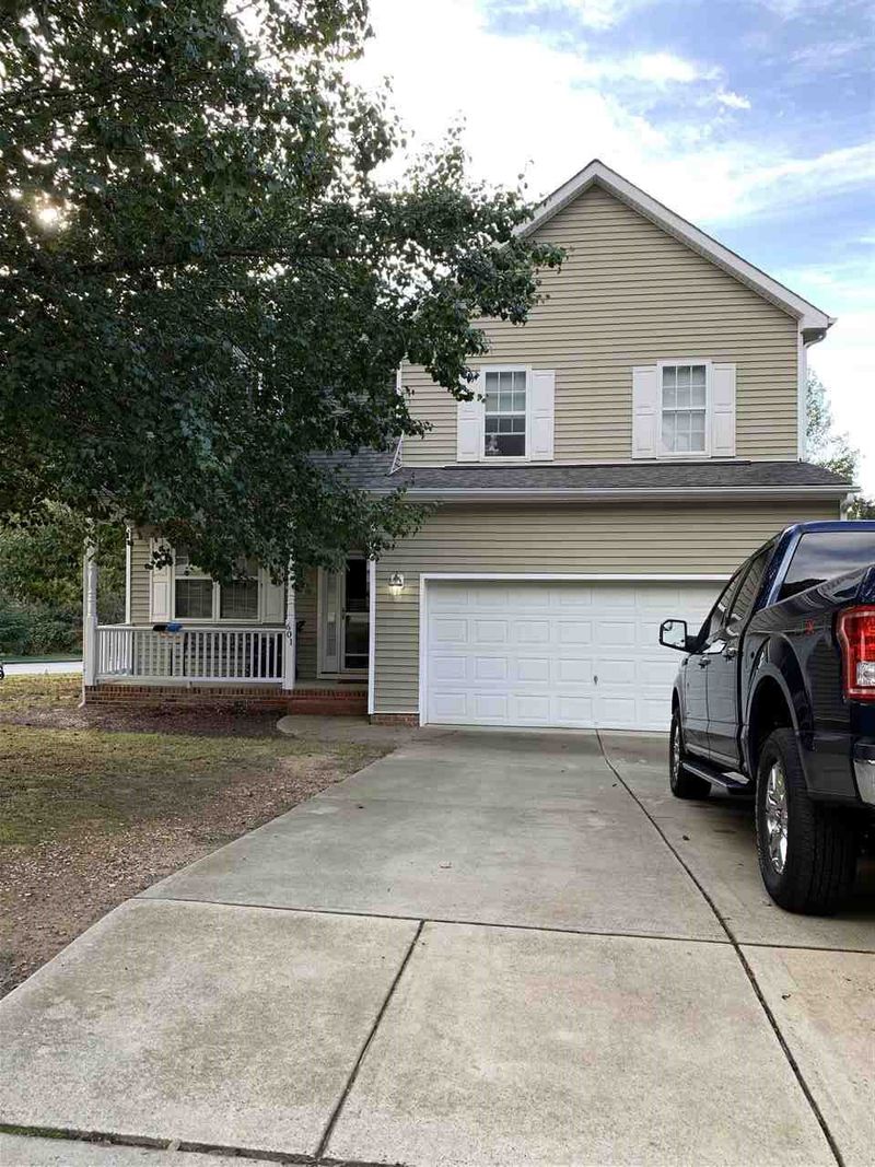 601 N Coalport Dr, Apex, NC 27502