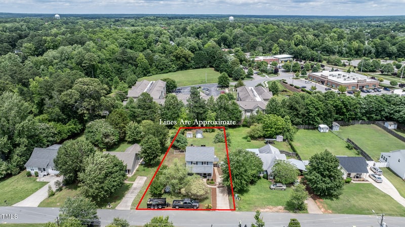 601 Country Ln, Holly Springs, NC 27540