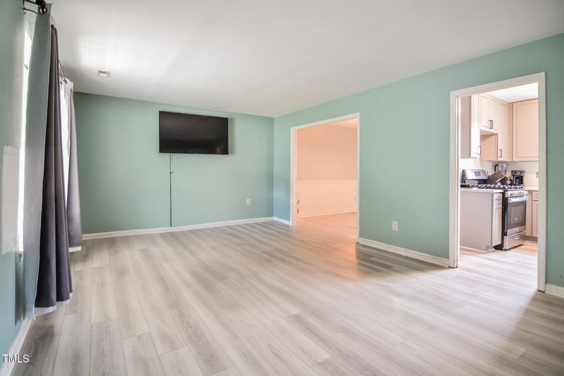 601 Country Ln, Holly Springs, NC 27540