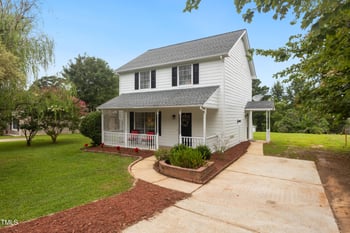 601 Country Ln, Holly Springs, NC 27540