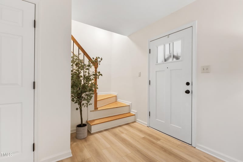 601 Country Ln, Holly Springs, NC 27540