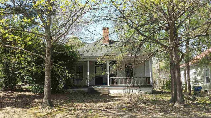 601 Elm St, Raleigh, NC 27604