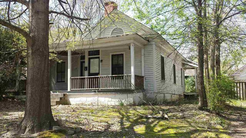 601 Elm St, Raleigh, NC 27604