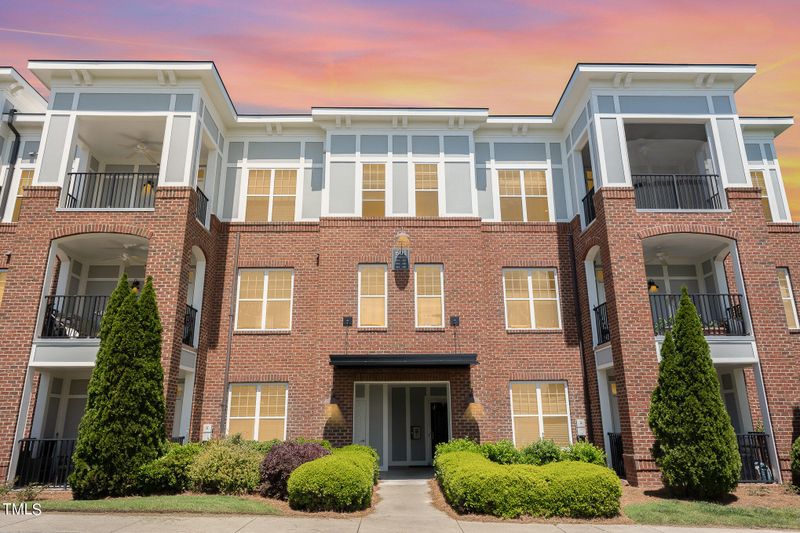 601 Finsbury St #307, Durham, NC 27503