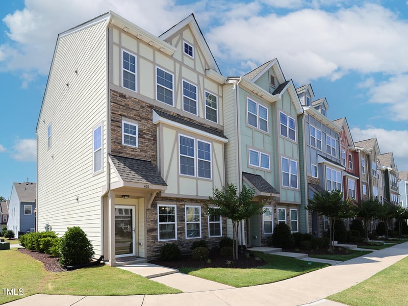 601 Grand Central Station, Apex, NC 27502