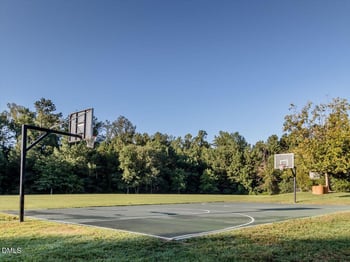 601 Highgrove Dr, Chapel Hill, NC 27516