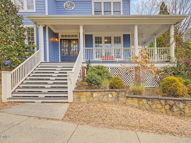 601 Highgrove Dr, Chapel Hill, NC 27516