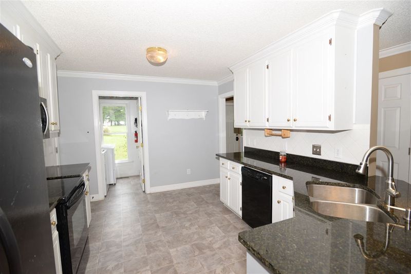 601 Long Cove Ct, Clayton, NC 27527