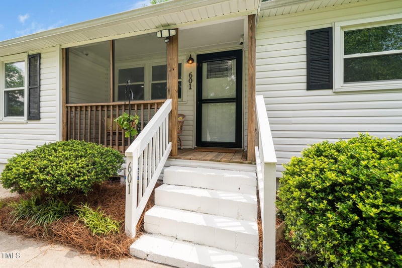 601 Longfellow St, Fuquay Varina, NC 27526