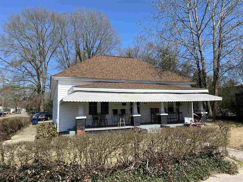 601 E Market St, Smithfield, NC 27577