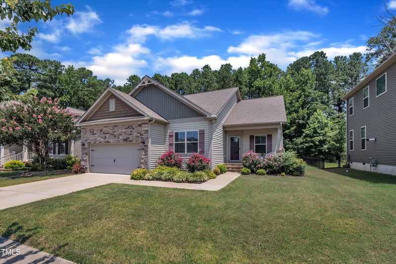 601 Minerva Dale Dr, Fuquay Varina, NC 27526