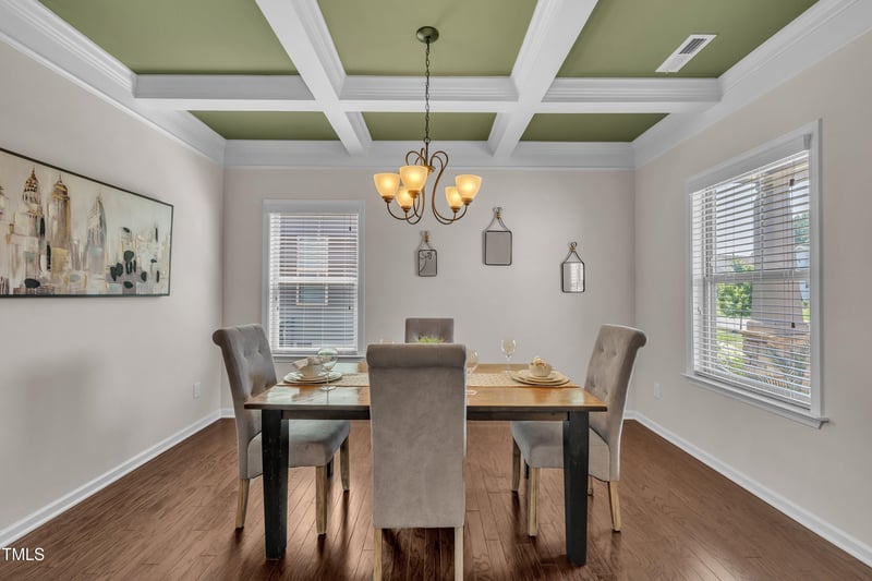 601 Minerva Dale Dr, Fuquay Varina, NC 27526