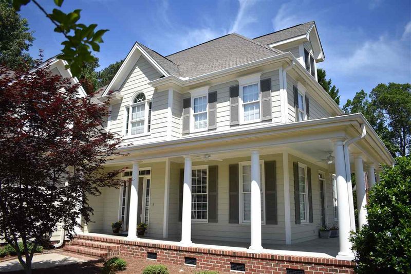 601 Nantucket Dr, Cary, NC 27513
