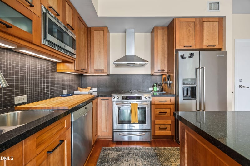 601 Rosemary St #319, Chapel Hill, NC 27516