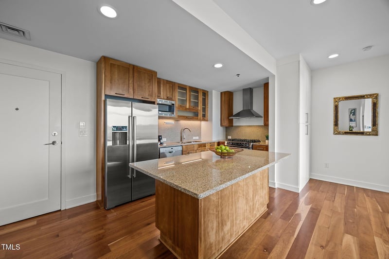 601 Rosemary St #418, Chapel Hill, NC 27516