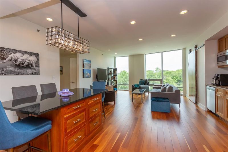 601 W Rosemary St #421, Chapel Hill, NC 27516