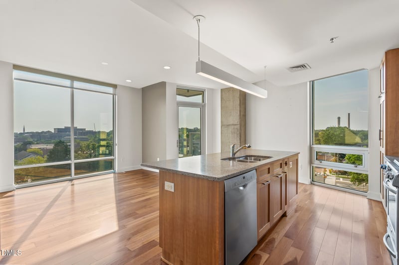 601 W Rosemary St #604, Chapel Hill, NC 27516