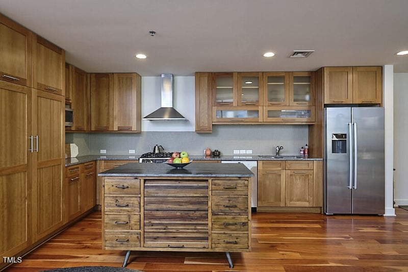 601 Rosemary St #712, Chapel Hill, NC 27516