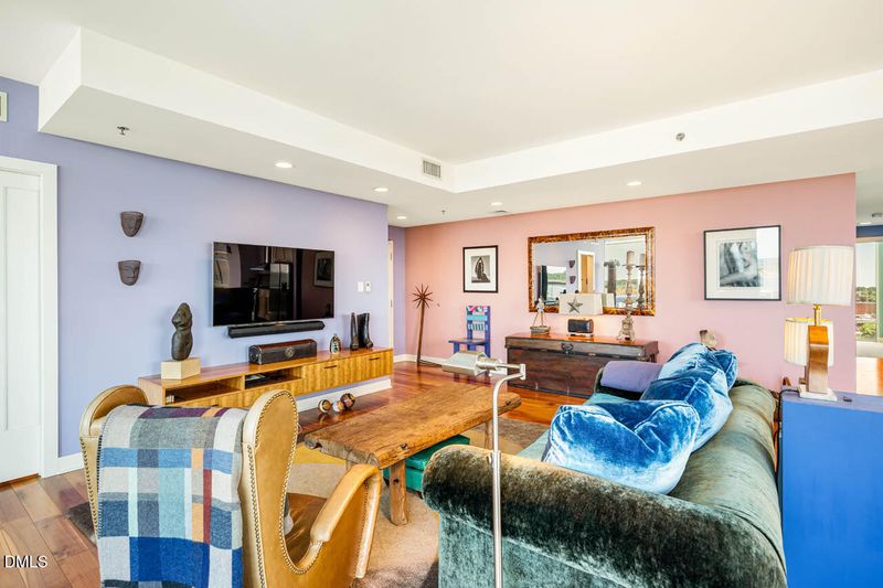 601 W Rosemary St #804, Chapel Hill, NC 27516