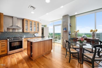 601 Rosemary St #905, Chapel Hill, NC 27516