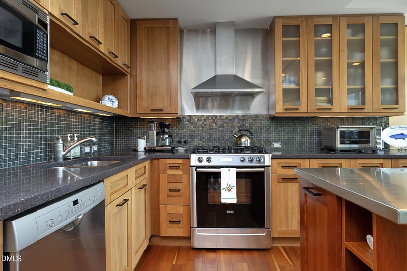 601 Rosemary St #905, Chapel Hill, NC 27516