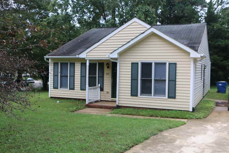 601 Sarver Ct, Raleigh, NC 27603