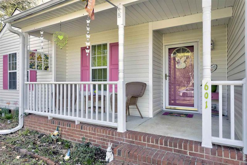 601 Sinewell Dr, Wake Forest, NC 27587