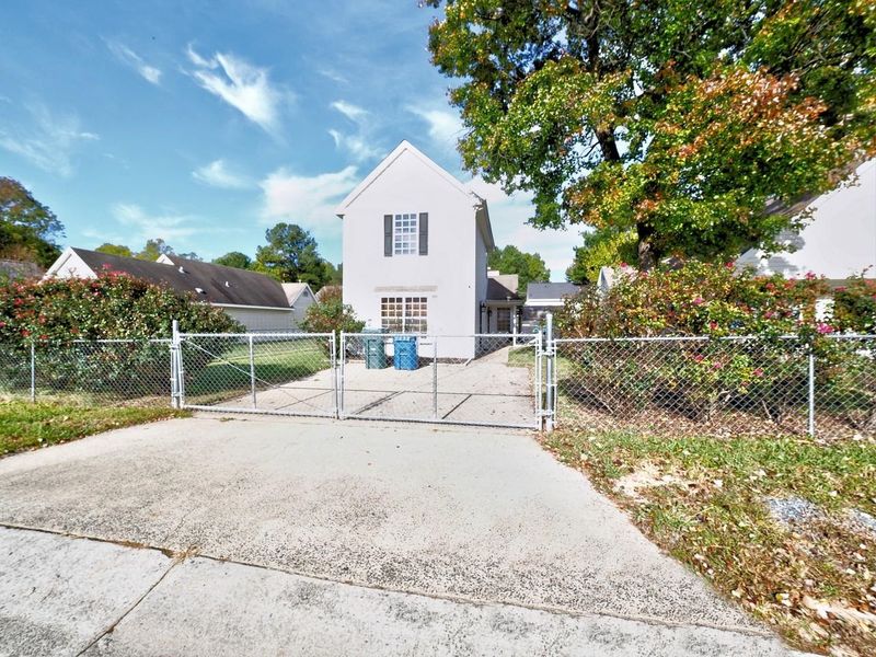 601 Stratton Way, Durham, NC 27704