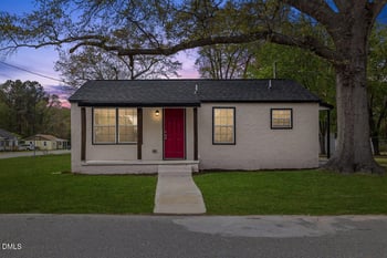 601 Temple St, Selma, NC 27576