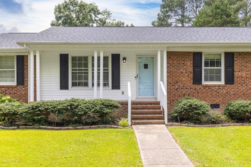 601 Wedgewood Ave, Zebulon, NC 27597