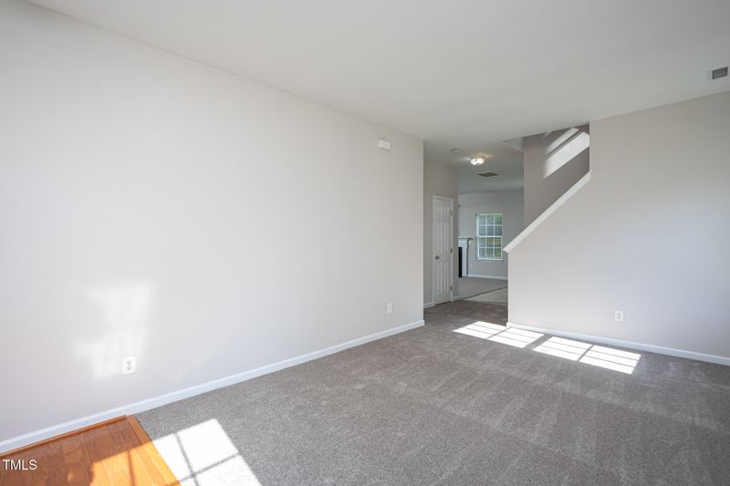 601 Weeping Willow Dr, Durham, NC 27704