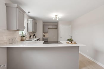 601 West St, Selma, NC 27576