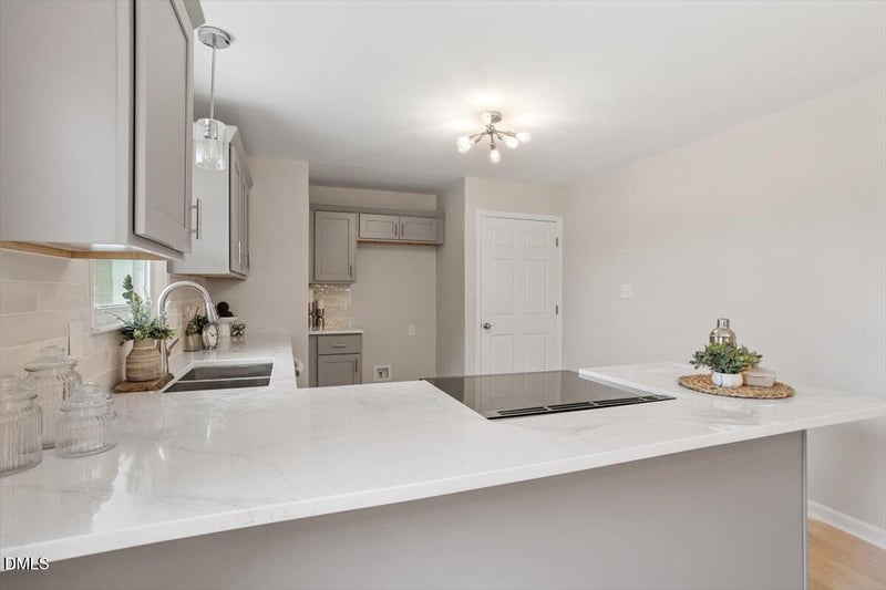601 West St, Selma, NC 27576