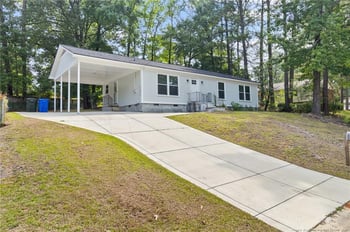 601 Woodclift Dr, Fayetteville, NC 28311