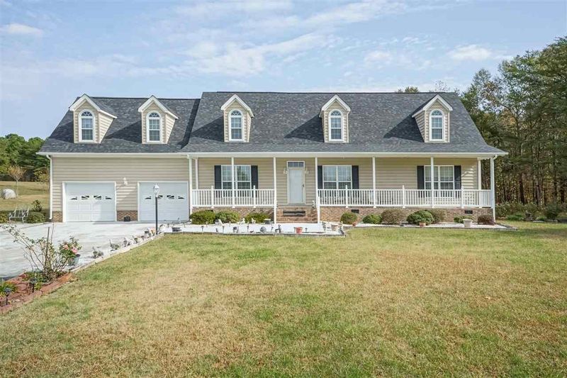 6010 Country Highlands Ln, Mebane, NC 27302