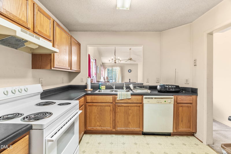 6010 Newhall Rd, Durham, NC 27713