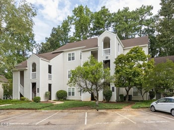 6010 Winterpointe Ln #101, Raleigh, NC 27606