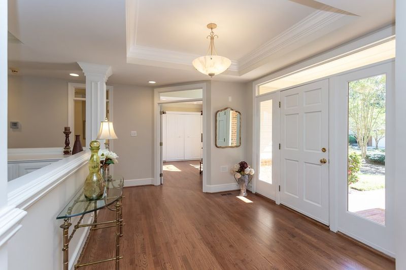 60103 Davie, Chapel Hill, NC 27517