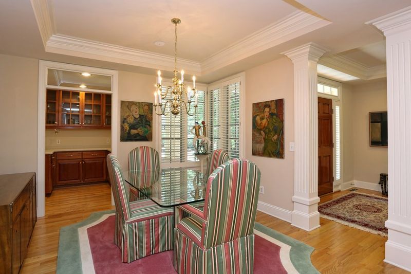 60105 Davie, Chapel Hill, NC 27517