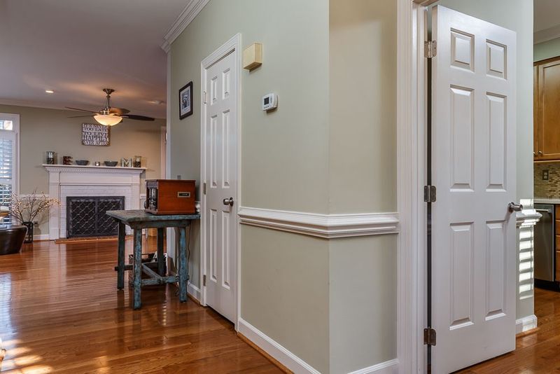 6011 Cobridge Sq, Raleigh, NC 27609