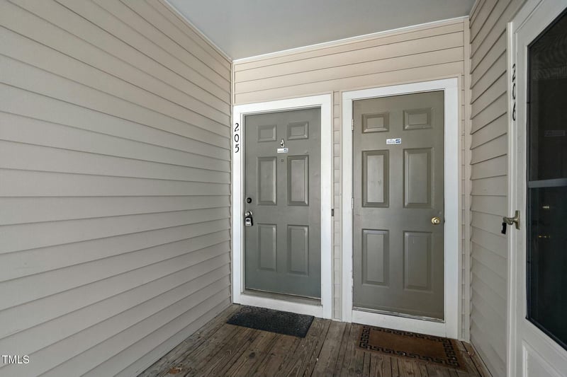 6011 Winterpointe Ln #205, Raleigh, NC 27606