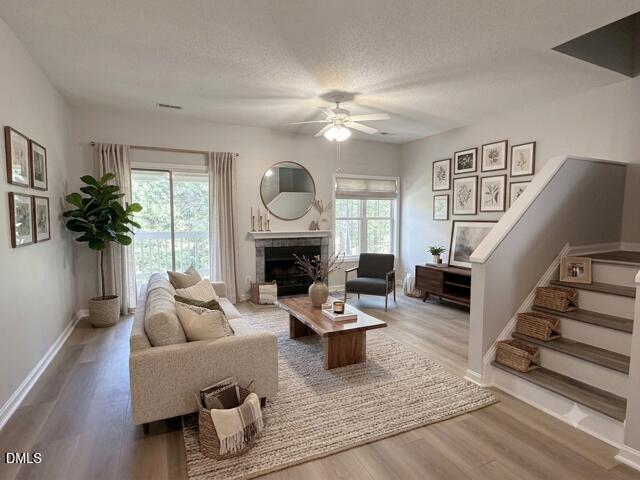 6011 Winterpointe Ln, Raleigh, NC 27606