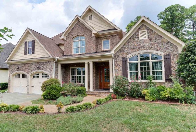 6012 Battleford Dr, Raleigh, NC 27612