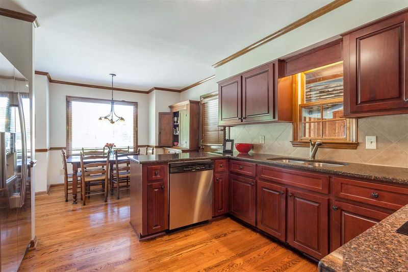 6012 Brass Lantern Ct, Raleigh, NC 27606