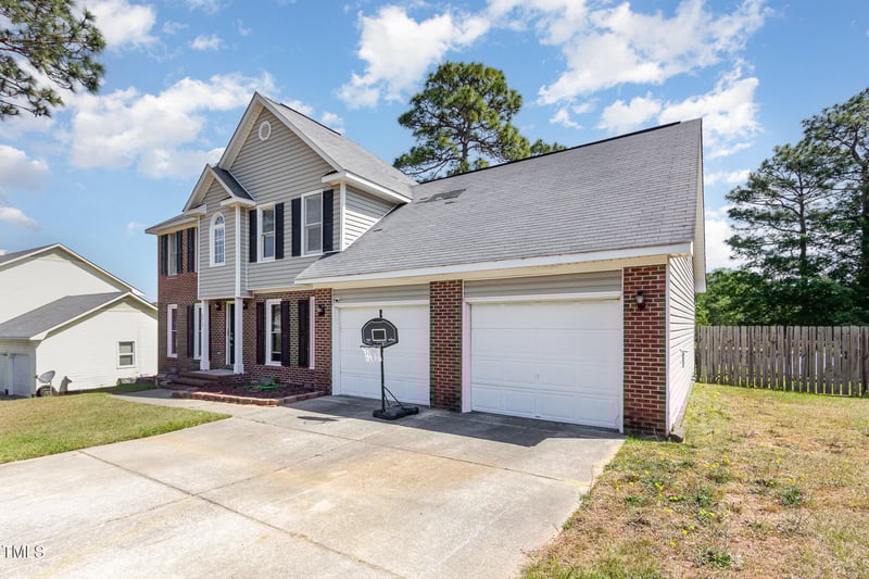 6012 Lake Trail Dr, Fayetteville, NC 28304