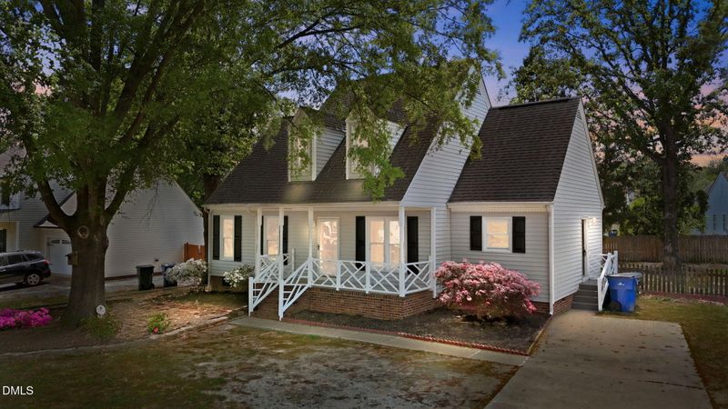 6012 River Landings Dr, Raleigh, NC 27604