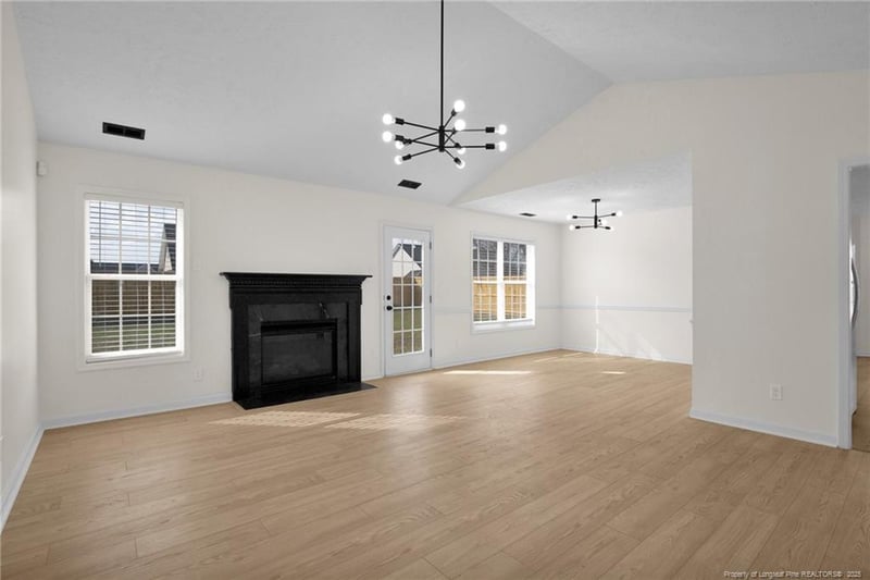 6012 Windflower Dr, Fayetteville, NC 28314
