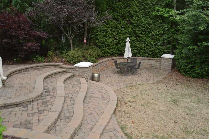 6013 Larboard Dr, Apex, NC 27539